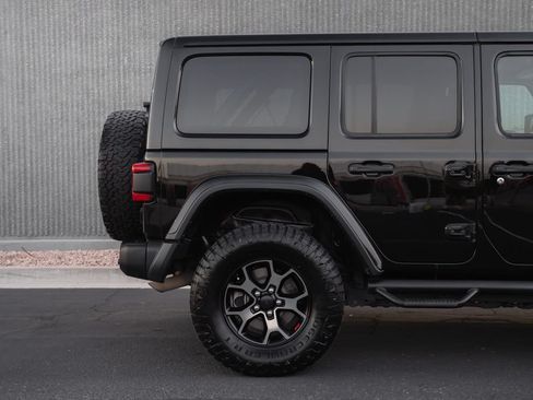 Used 2018 Jeep Wrangler Unlimited Rubicon AWD/4WD image 13