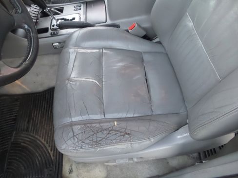 Used 2003 Toyota Land Cruiser image 39