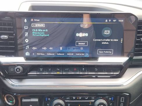 Used 2025 Chevrolet Silverado 2500 High Country w/ Technology Package AWD/4WD image 5