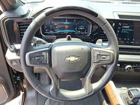 Used 2024 Chevrolet Silverado 1500 High Country w/ Technology Package AWD/4WD image 8