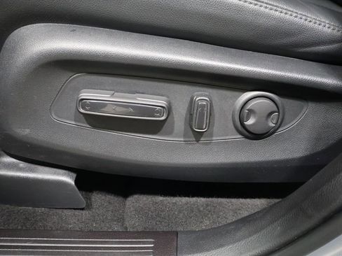 Used 2025 Honda CR-V EX-L image 12