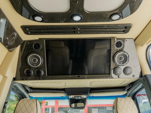 Used 2022 Mercedes-Benz Sprinter 2500 image 51