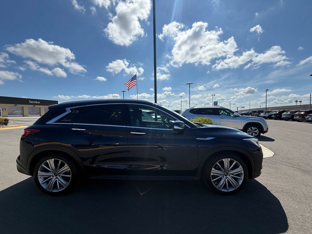 Used 2020 INFINITI QX50 Sensory w/ Proactive Package FWD image 2