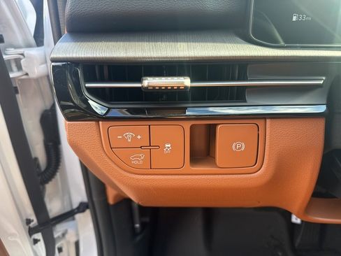 New 2026 Kia Sportage X-Line w/ X-Line Technology Package image 26