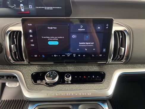 New 2025 Ford Expedition Tremor image 24