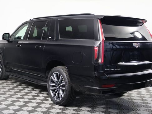 Used 2023 Cadillac Escalade ESV Sport image 6