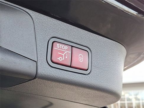 New 2025 Mercedes-Benz GLB 250 4MATIC image 23