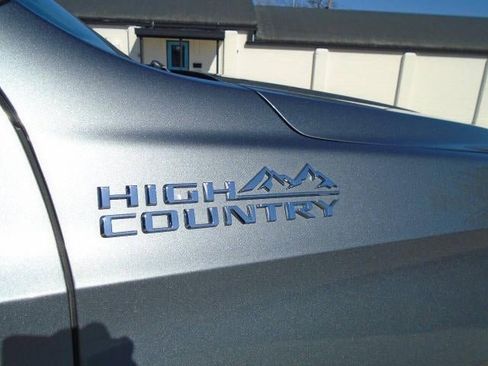Used 2022 Chevrolet Suburban High Country w/ Max Trailering Package AWD/4WD image 24