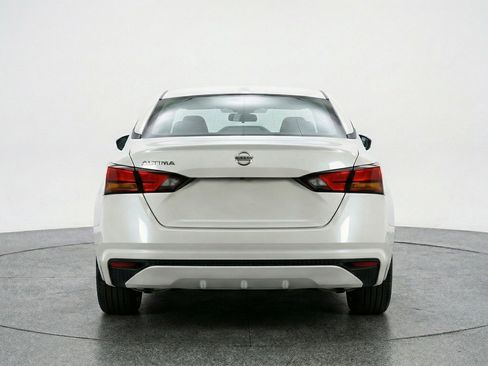 Used 2025 Nissan Altima 2.5 SV image 7