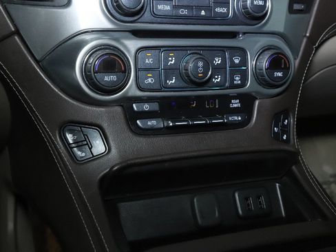 Used 2017 Chevrolet Tahoe Premier AWD/4WD image 30
