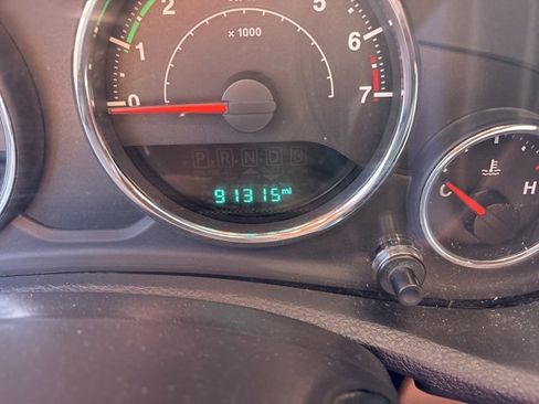 Used 2015 Jeep Wrangler Unlimited Sahara image 15