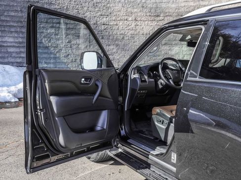 Used 2023 INFINITI QX80 Premium Select w/ Cargo Package image 22