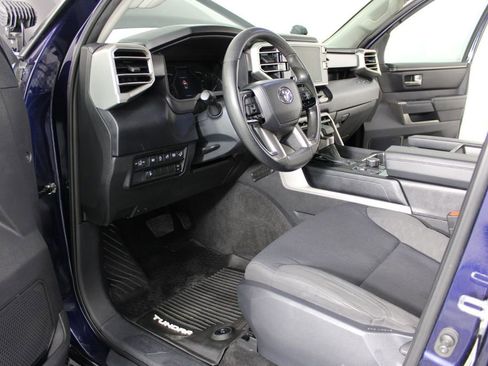 Used 2022 Toyota Tundra SR5 w/ SR5 Convenience Package image 17
