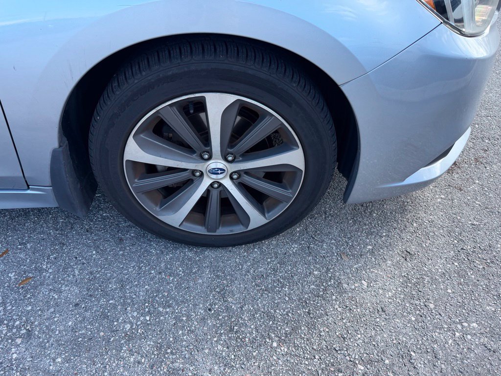 Used 2017 Subaru Legacy 3.6R Limited AWD/4WD image 4