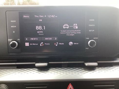 Used 2023 Kia Carnival LX FWD image 28