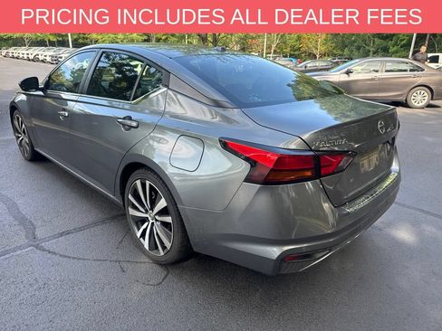 Used 2022 Nissan Altima 2.5 SR FWD image 10