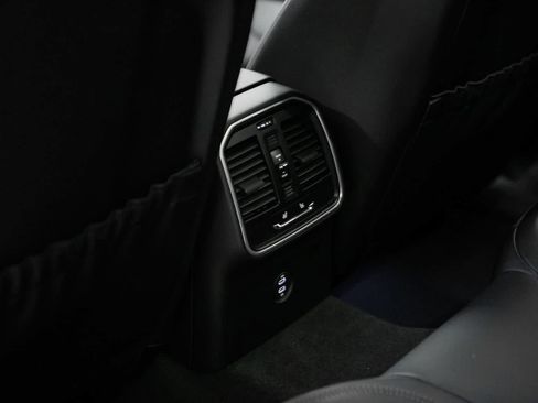 New 2026 Porsche Macan AWD/4WD image 35