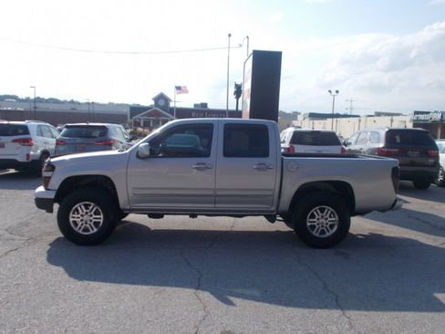 Used 2011 Chevrolet Colorado LT AWD/4WD image 8