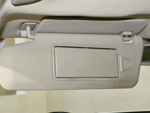Used 2014 Mercedes-Benz E 350 4MATIC Sedan image 21