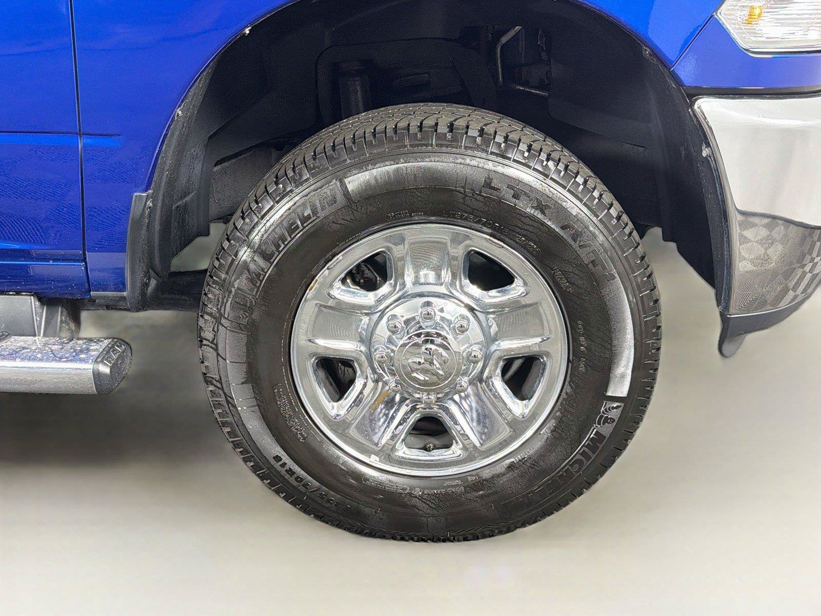 Used 2018 RAM 3500 Tradesman w/ Chrome Appearance Group AWD/4WD image 35