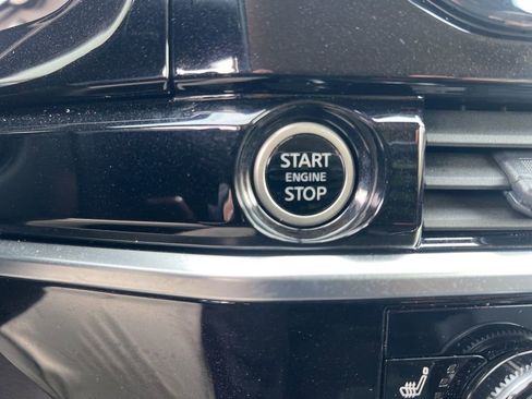 Used 2024 Nissan Pathfinder SL image 56