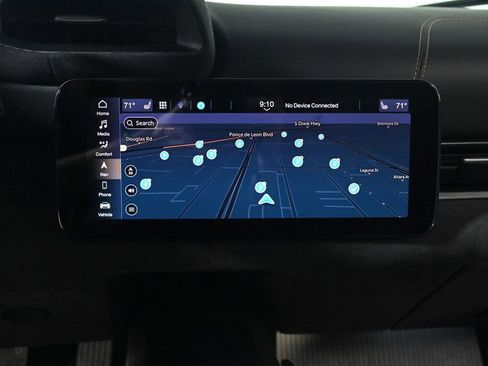 Used 2022 Maserati MC20 Coupe image 13