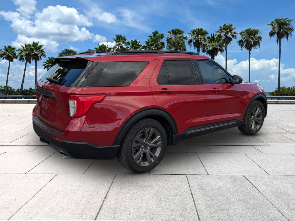 Used 2021 Ford Explorer XLT w/ Equipment Group 202A RWD image 9