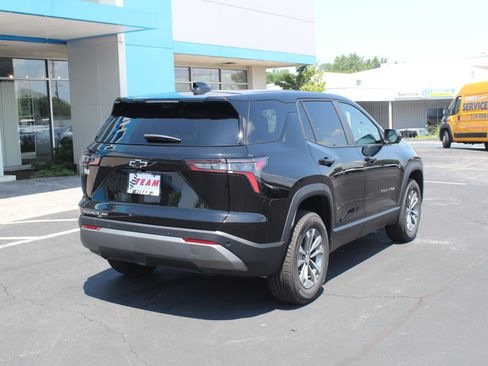 New 2027 Chevrolet Equinox LT w/ Safety and Technology Package AWD/4WD image 4