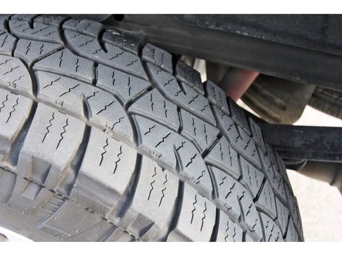 Used 2021 GMC Sierra 1500 AT4 image 32