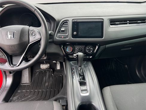 Used 2022 Honda HR-V Sport image 11