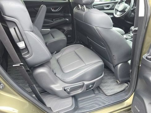 Certified 2025 Subaru Ascent Limited AWD/4WD image 10