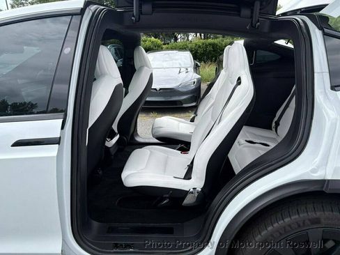 Used 2023 Tesla Model X AWD/4WD image 18