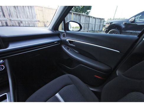 Certified 2024 Hyundai Sonata SEL w/ Convenience Package FWD image 11