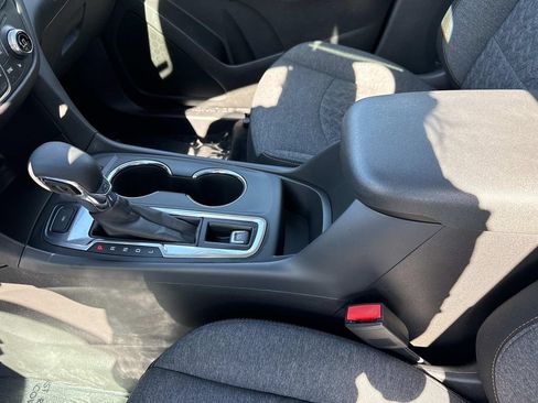 Used 2024 Chevrolet Equinox LT AWD/4WD image 16