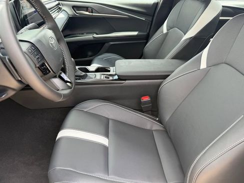 Used 2026 Toyota Camry SE FWD image 10