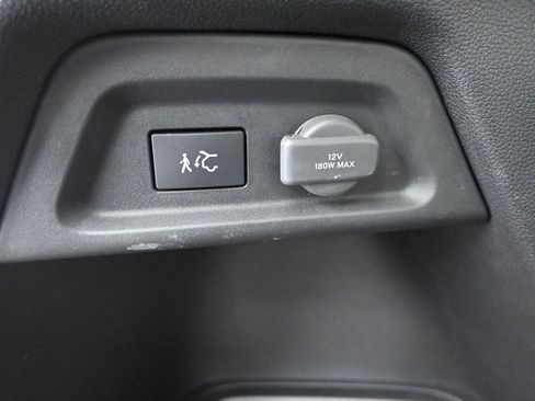 Used 2025 Honda Pilot Touring image 21