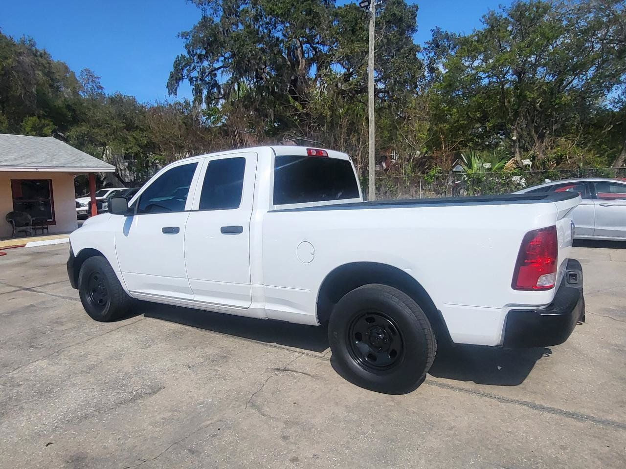 Used 2017 RAM 1500 Tradesman RWD image 25