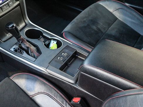 Used 2015 Toyota Camry XSE image 19