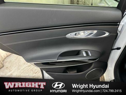 Certified 2025 Genesis GV70 2.5T image 12