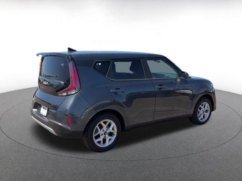 Used 2025 Kia Soul LX w/ LX Technology Package FWD image 15