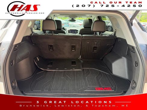 Used 2023 GMC Terrain SLT w/ Infotainment Package II AWD/4WD image 12