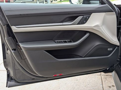 New 2025 Porsche Taycan 4S image 13