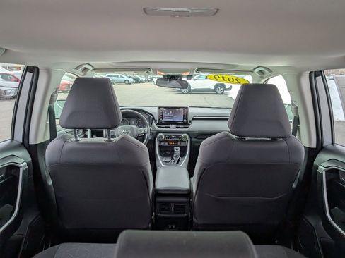 Used 2019 Toyota RAV4 XLE w/ Convenience Package image 13