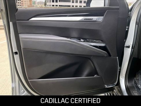 Used 2025 Cadillac Escalade ESV Sport w/ Touring Package AWD/4WD image 20