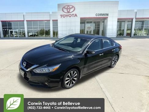 Used 2017 Nissan Altima 2.5 SV w/ Convenience Package FWD image 16