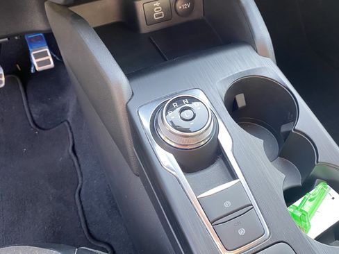 Used 2024 Ford Escape ST-Line Select AWD/4WD image 25