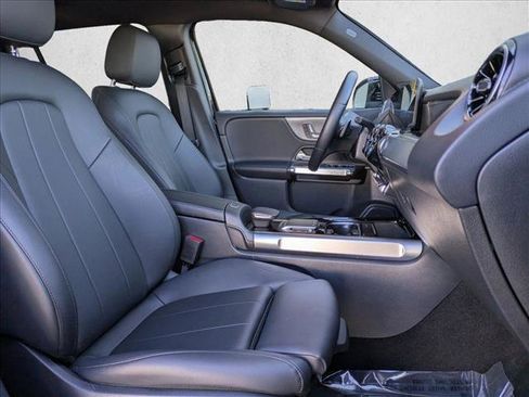 Certified 2022 Mercedes-Benz GLB 250 image 22