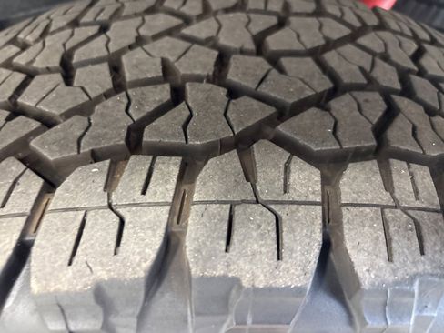 Used 2025 GMC Sierra 2500 AT4 w/ AT4 Preferred Package image 15