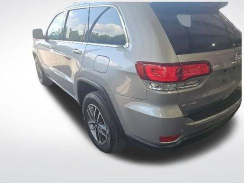 Used 2020 Jeep Grand Cherokee Limited w/ Premium Lighting Group AWD/4WD image 3