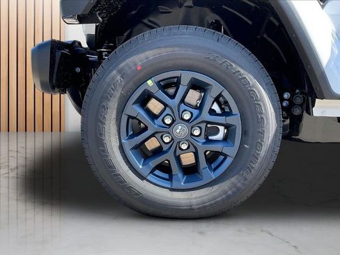 New 2026 Jeep Gladiator Sport image 31